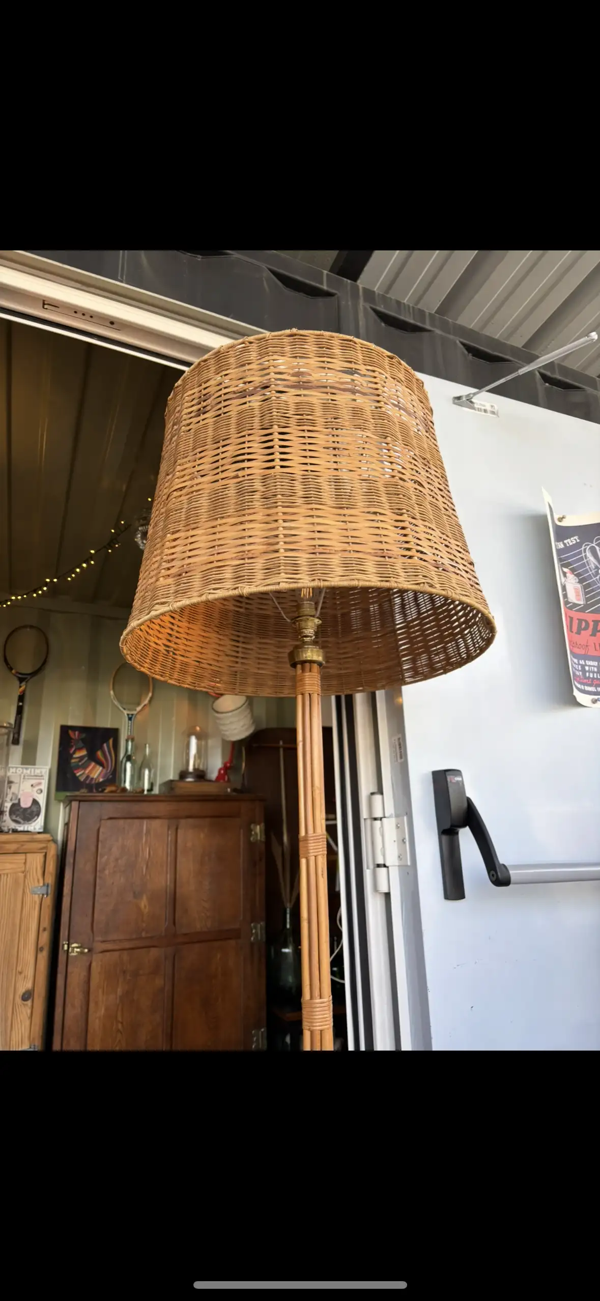 Lampadaire en rotin vintage